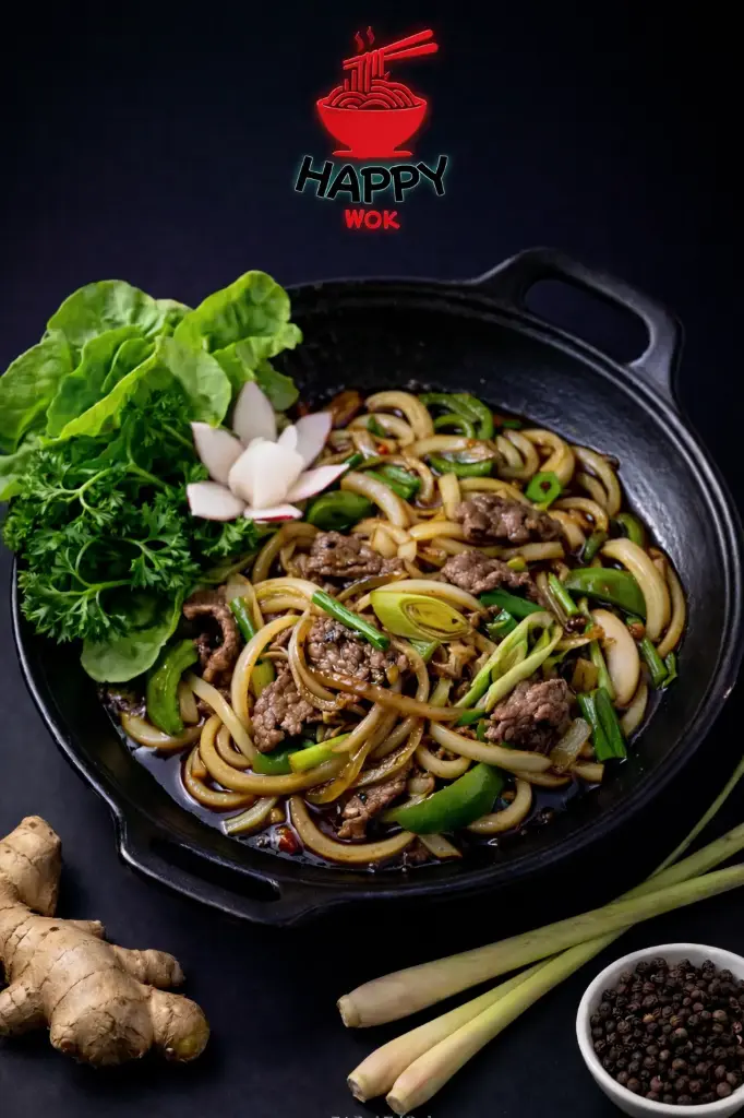 92-Udon Sojasoße-Udon mit Gebratenes Rindfleish ,Gemüse und Sojasoße